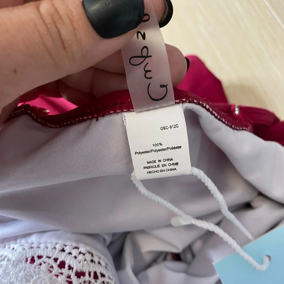 ✨NWT Cupshe Red Wine Ruffle Lace Crochet One Piece Monokini Swimsuit Size Medium - Picture 9 of 11